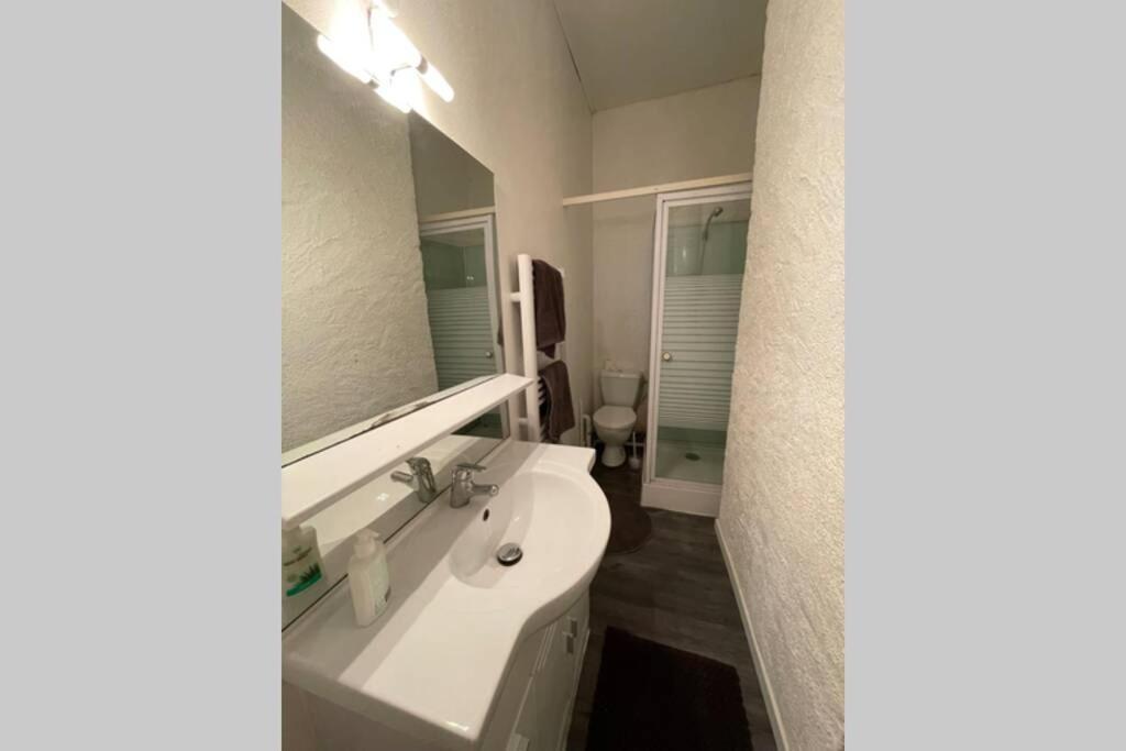 Yin Yang Apartment Ниор Екстериор снимка